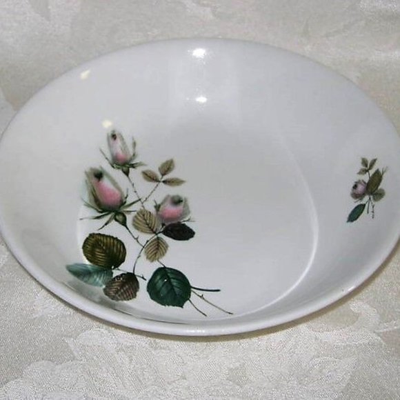 Vintage Soup Bowl Johnson Bros., England, MCM Snowhite Pink Long Stemmed Roses - Picture 1 of 7
